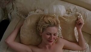 Kirsten Dunst literal with an increment of having coitus - Marie Antoinette (2006)